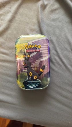 Prismatic evolutions Umbreon mini tin