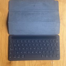 Apple Smart Keyboard Folio