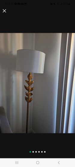 Georgiana Floor Lamp Gold    Gold Leaf Floor Lamp In Perfect Condition