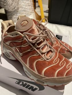 Women’s Nike AirMax Plus