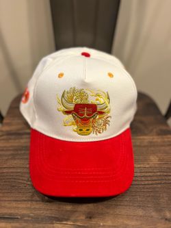 Chicago Bulls White Red Snapback Cap Embroidered Logo Adjustable NBA