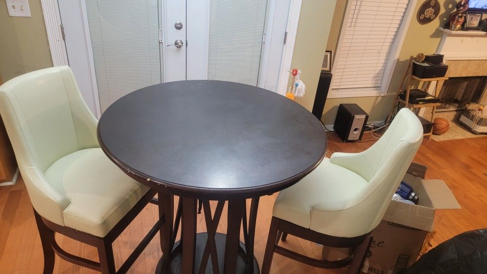 Hightop Kitchen/Dinning Table Set $250 OBO