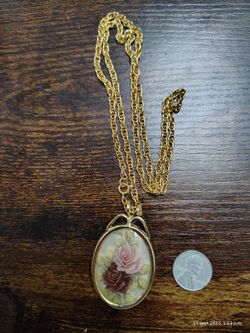  Vintage Victorian Cottage 