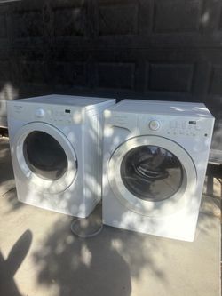 FRIGIDAIRE Washer & Dryer set