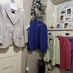 BEAUTIFUL BLAZERS LADIES SIZE 8-10