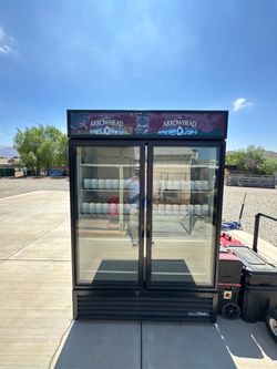 True Manufacturing Double Glass Door Merchandiser Cooler