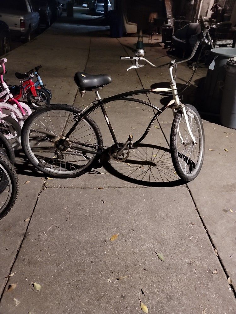 Schwinn cruiser six speed bicycle beach cruiser 26 in wheelset