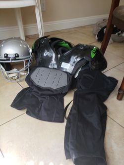 Adult Medium Football Gloves And Helmet Shield for Sale in Las Vegas, NV -  OfferUp