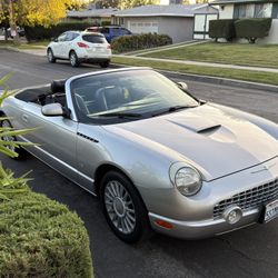 2004 Ford Thunderbird