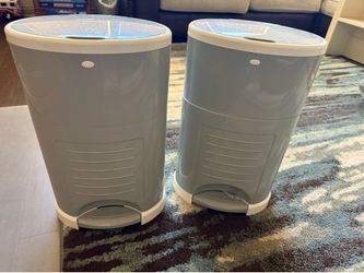 2 Gray Dékor Hands-Free Diaper Pails – Sold as Pair