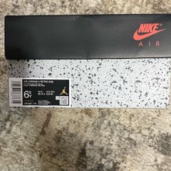Air Jordan 4  Retro