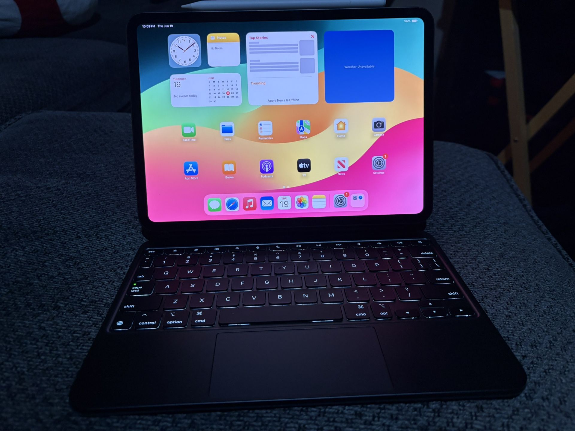 Ipad Pro 11 Inch With Pencil Pro And Magic Keyboard