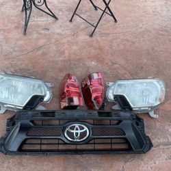 Toyota Tacoma 2015 Lights And Front