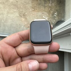 Series 6 44mm (Rose Gold) Cellular Apple Watch