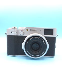 Fujifilm X100V and Accessories