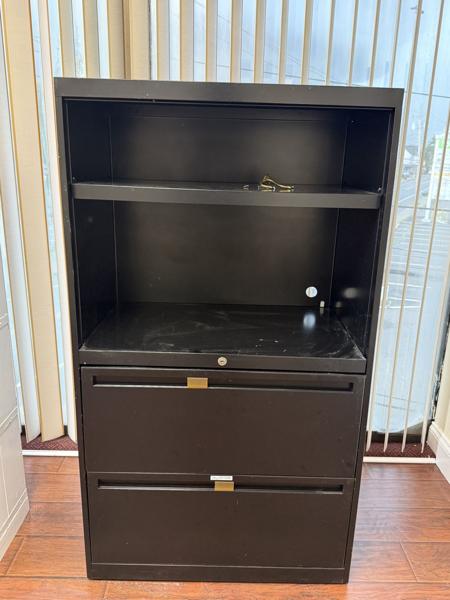 Filing Cabinet with Hutch