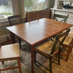 D-Scan mahogany extendable dining table