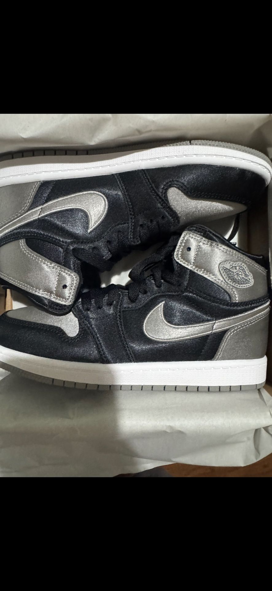 Jordan 1 satin shadow Sz 3y/4.5w