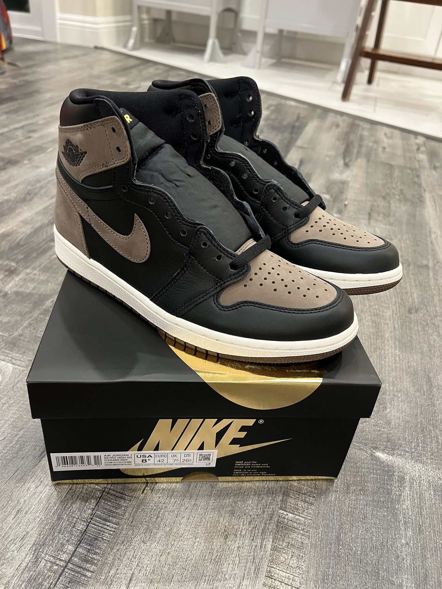 ( Size 8.5 ) Nike Air Jordan 1 High OG, Palomino
