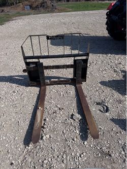 Land pride/ Kubota 48” forks