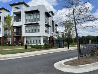 FREE 8 DAY HOTEL STAY