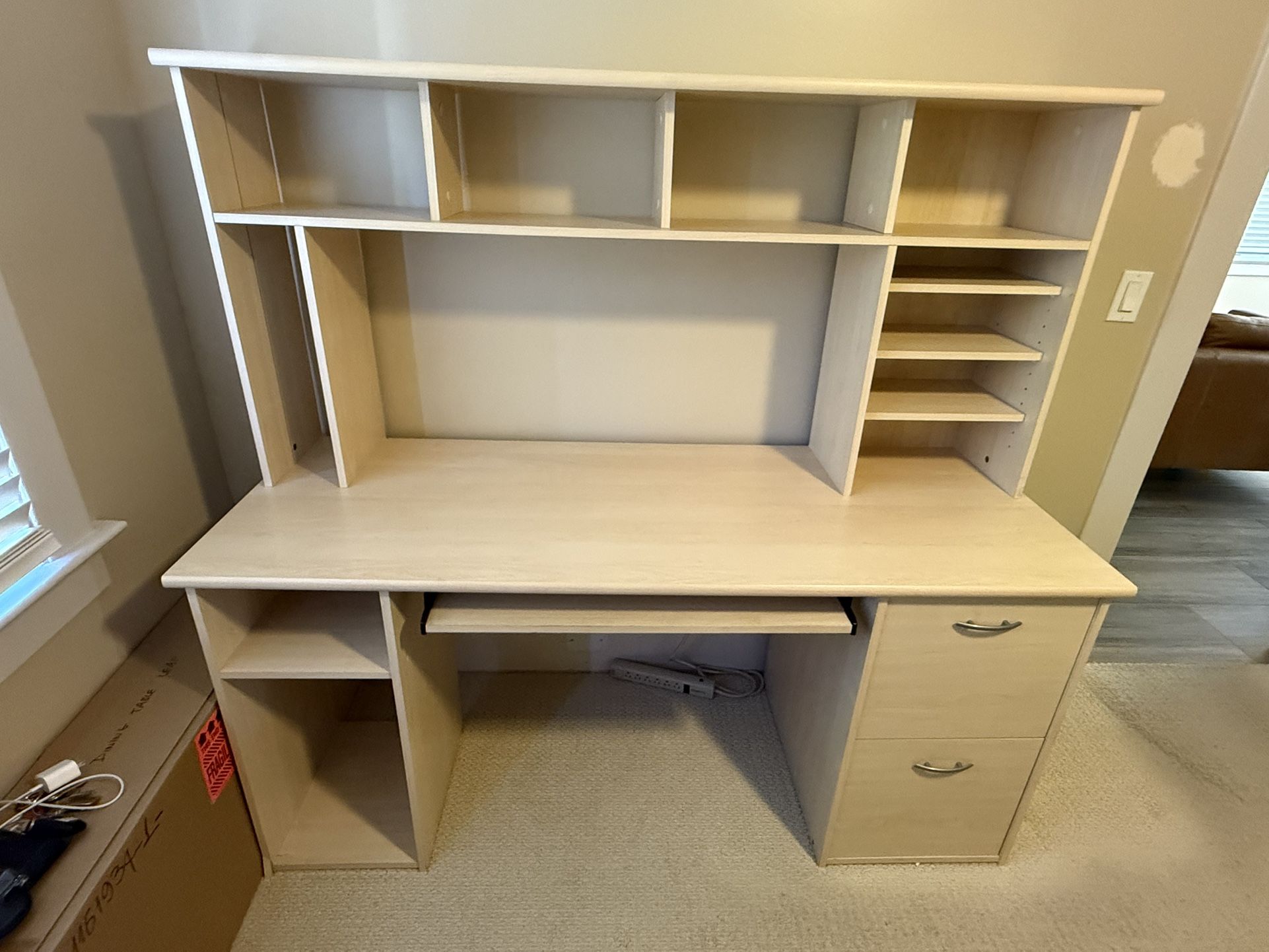 Free Desk - Must Pick Up ASAP