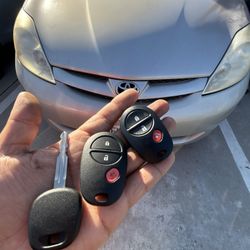 Llaves De Autos / Car Keys And Remotes