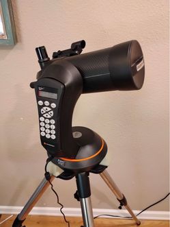 Celestron NexStar 4SE Computerized Telescope with Tripod