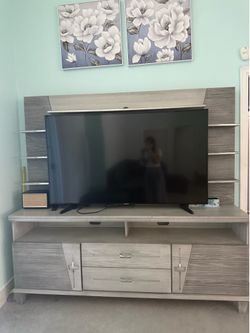 Tv stand