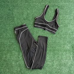 WOMENS ALO YOGA SET SIZE S