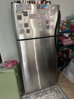 Free ref pick up by May 2