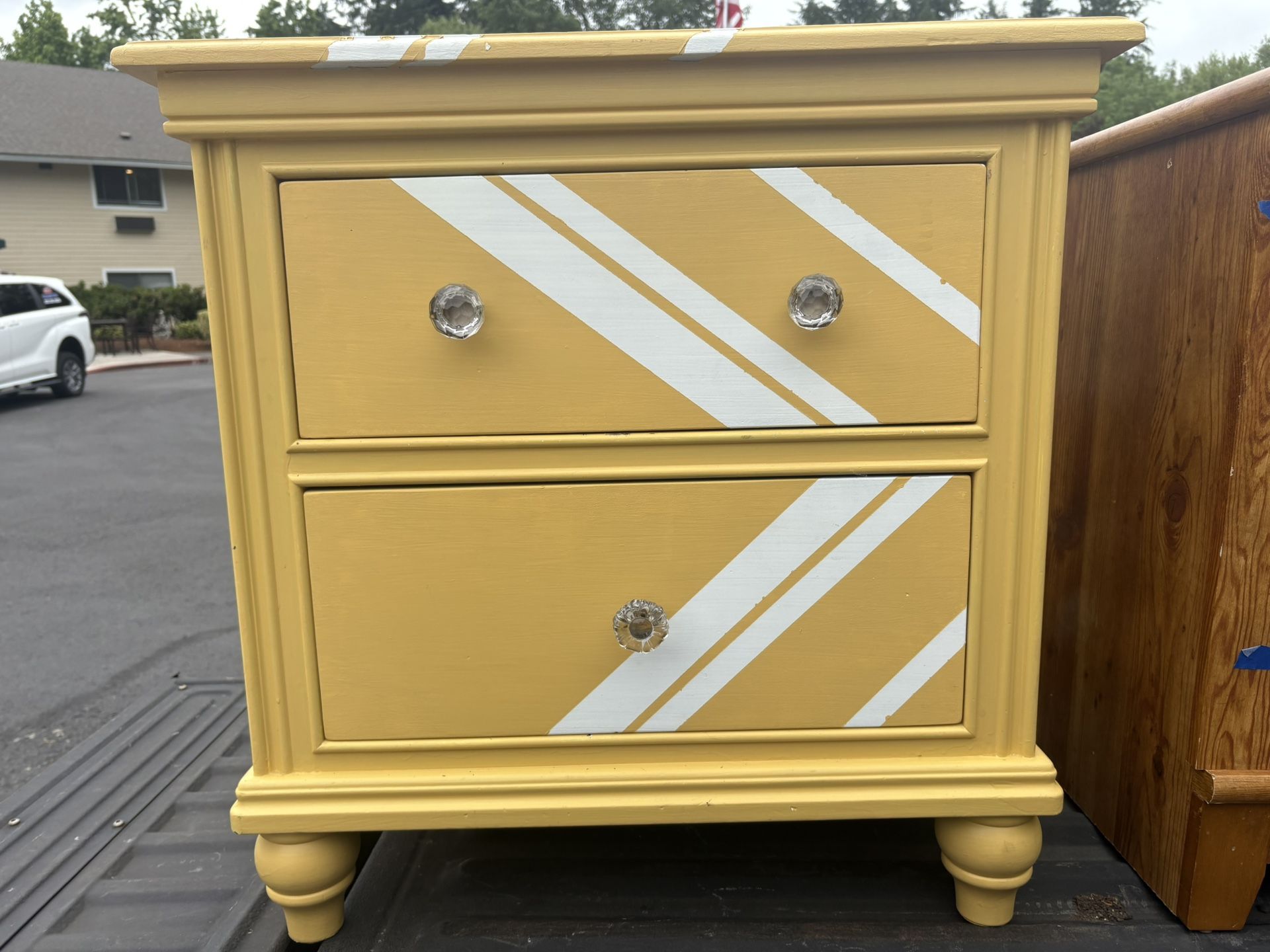 Small Dresser Or Large Bed Side Table-can Deliver