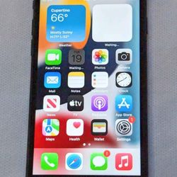 NICE APPLE iPhone 7 UNLOCKED 32GB CELL PHONE