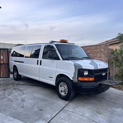 2003 Chevy Van 