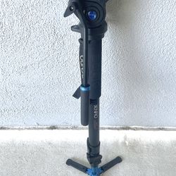 ** Benro 4AFB Monopod w/S4 Head and **