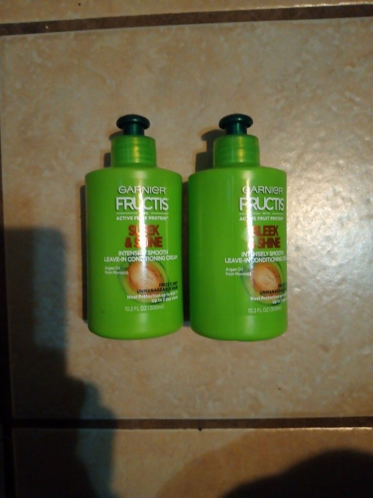 Garnier Fruitis Sleek & Shine Leave In Conditioner