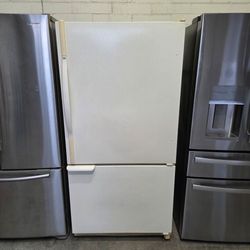 Amana off-white Refrigerator
