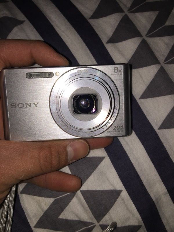 Cámara Sony 20.1mgp 8x