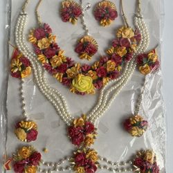 Desi Wedding Artificial Floral Jewelry Set. 