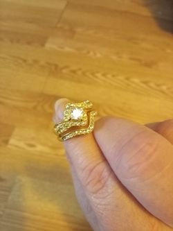 Size 9 14 k gold ring set