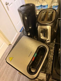Kitchen appliance bundle — toaster, electric kettle & sandwich maker/panini press.