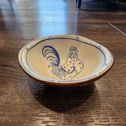 Studio Art Pottery Brown Cross Hatched Blue and White Bowl 5" x 1.75" Clay, Chicken, good condition 