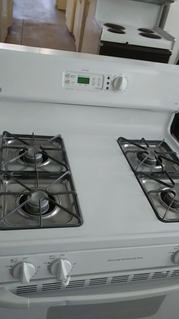 GE white Gas stove for Sale in Tampa, FL OfferUp
