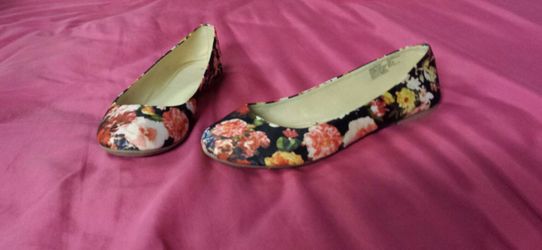 Floral flats