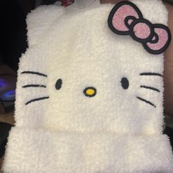 Hello kitty beanie brand new condition