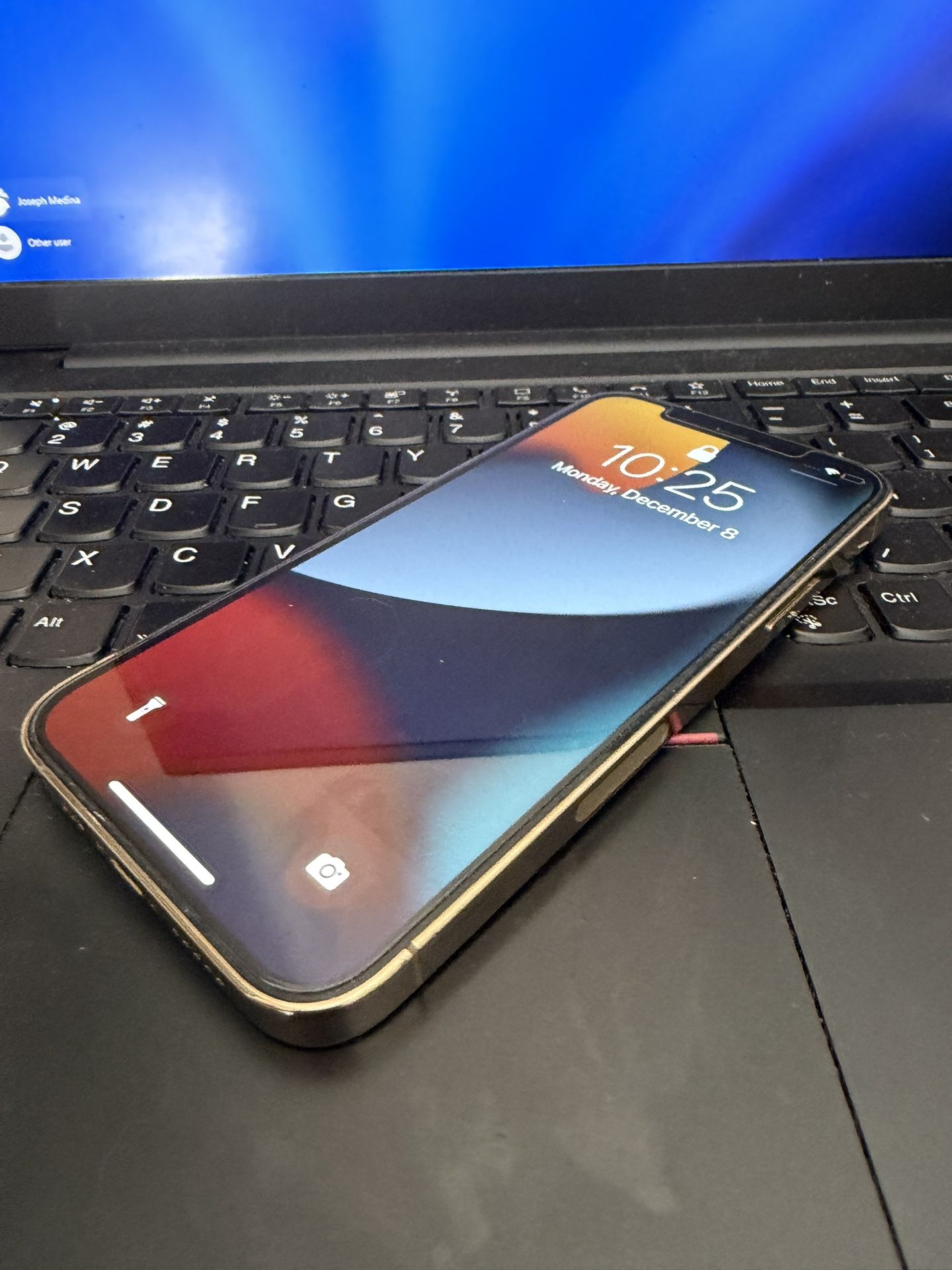 Unlocked - iPhone 12 Pro - 512gb