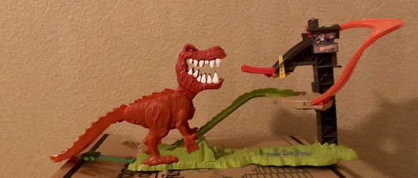 Hot Wheels Trex Takedown