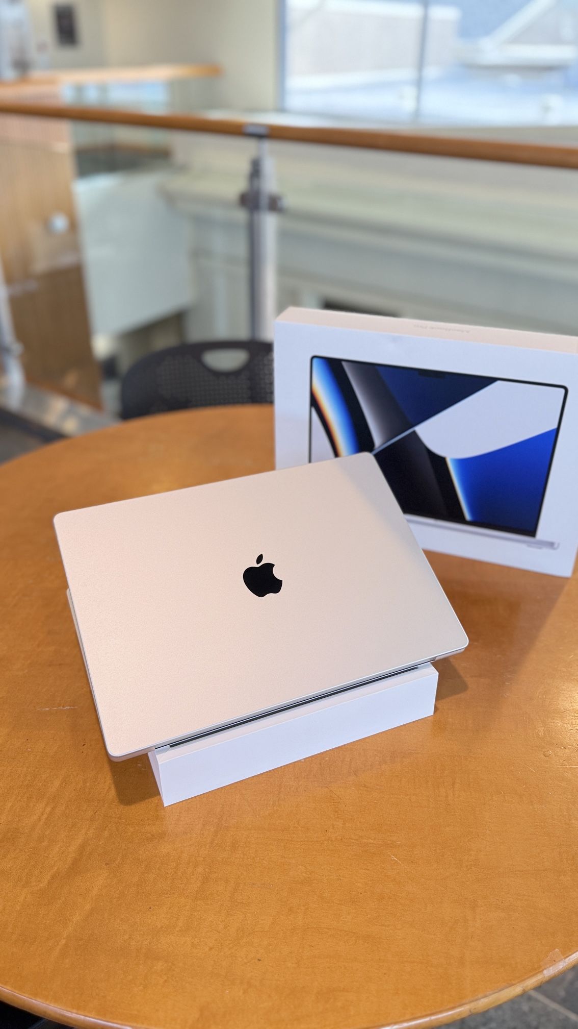 M3 Max Chip 64GB RAM 2TB SSD 16 inch Apple MacBook Pro