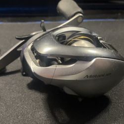 Shimano Metanium XG (Made In Japan) - Right Handed High Performance Baitcasting Reel