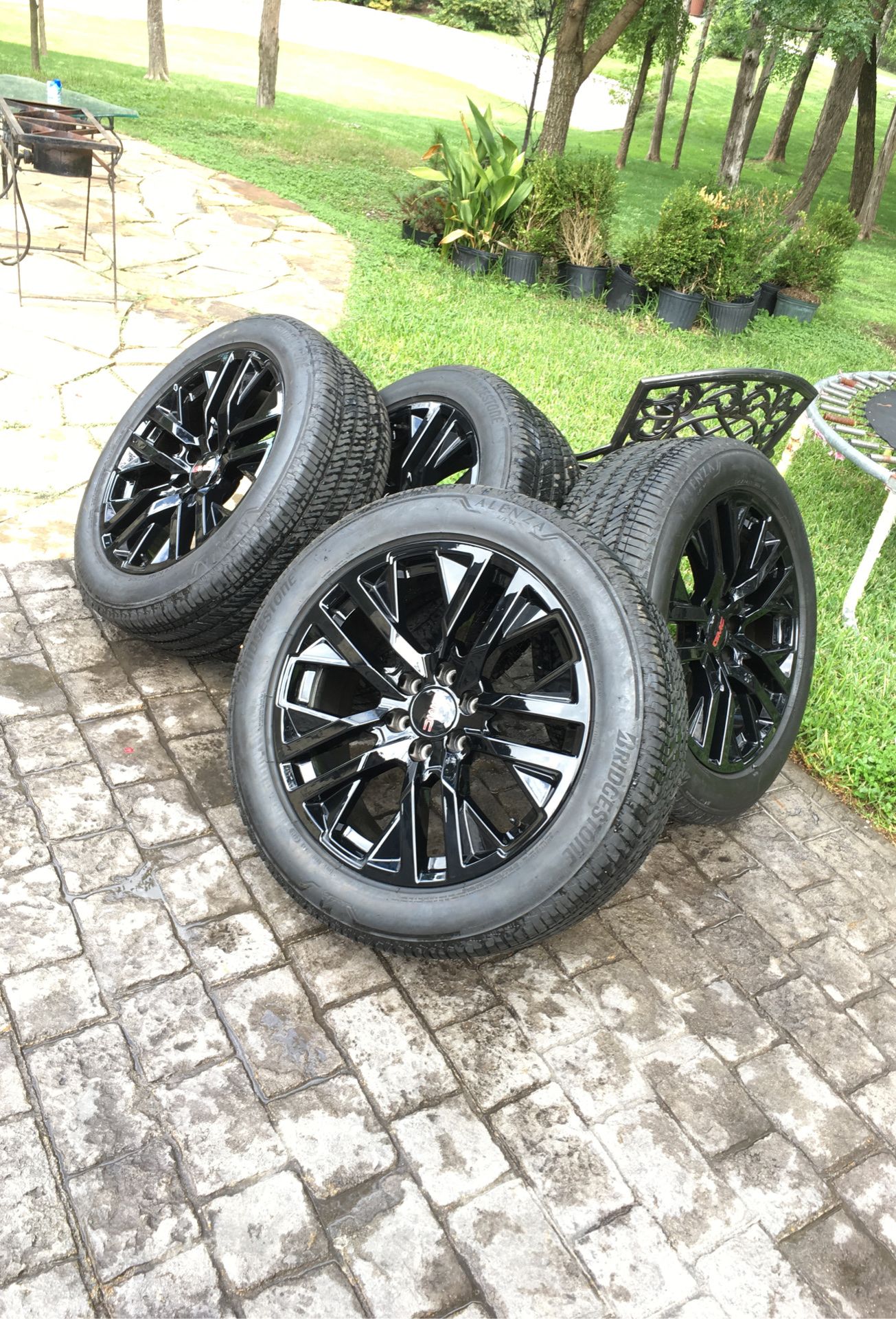 2020 Denali carbon bro 22 inch wheels
